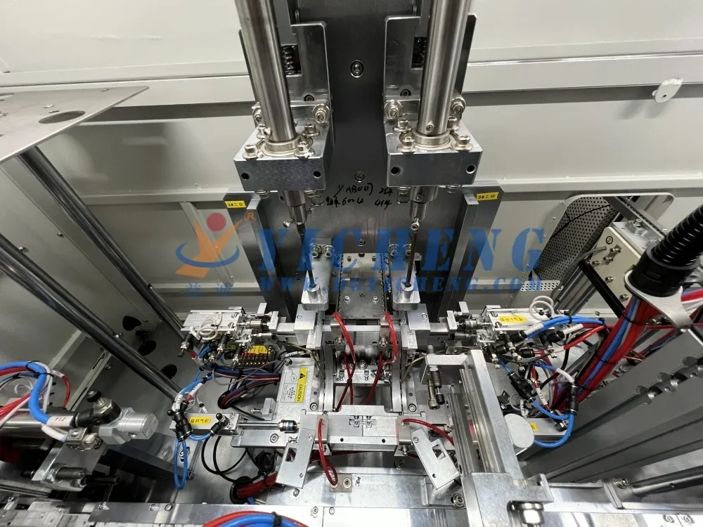 Automatic Electronic Components Assembly Machine by Yicheng 8