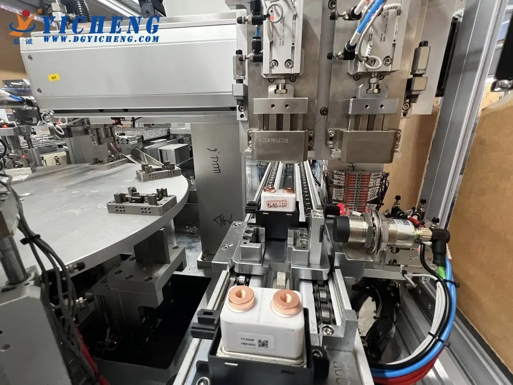Automatic Assembly Machine - - Yicheng 10