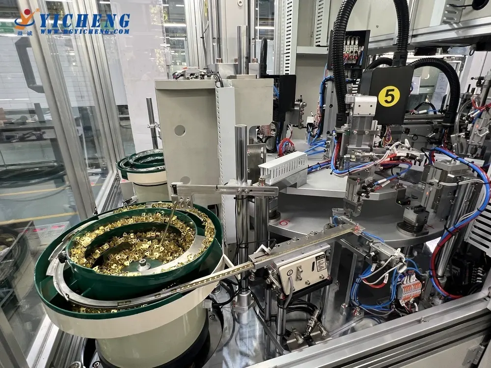 Automatic Screw Locking Machine - - Yicheng 4