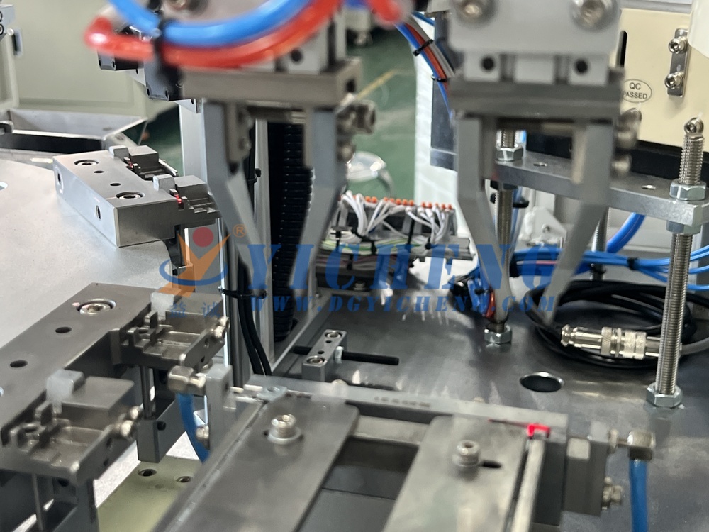 Accurate Two Position Terminal Automatic Screw Locking Assembly Machine ...