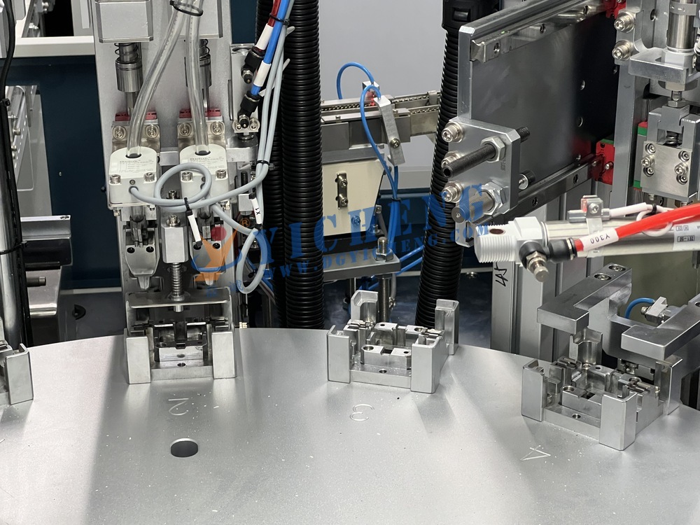 Máquina de ensamblaje automática de zócalo automático de alta eficiencia para fabricación inteligente 7