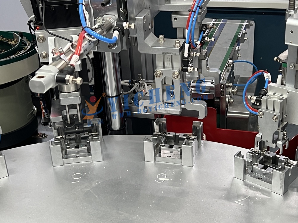 Máquina de ensamblaje automática de zócalo automático de alta eficiencia para fabricación inteligente 5