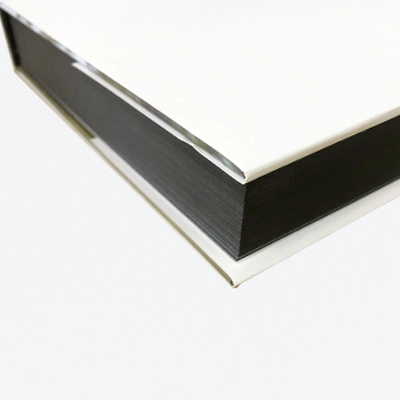 Custom Novel Book Printing with Sprayed Black Edges 1