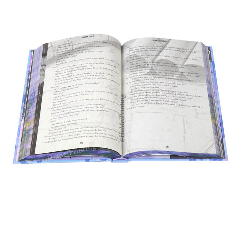 كتاب فاخر بغلاف مقوى، إصدار خاص، مطبوع بحواف زرقاء منقوشة. 6