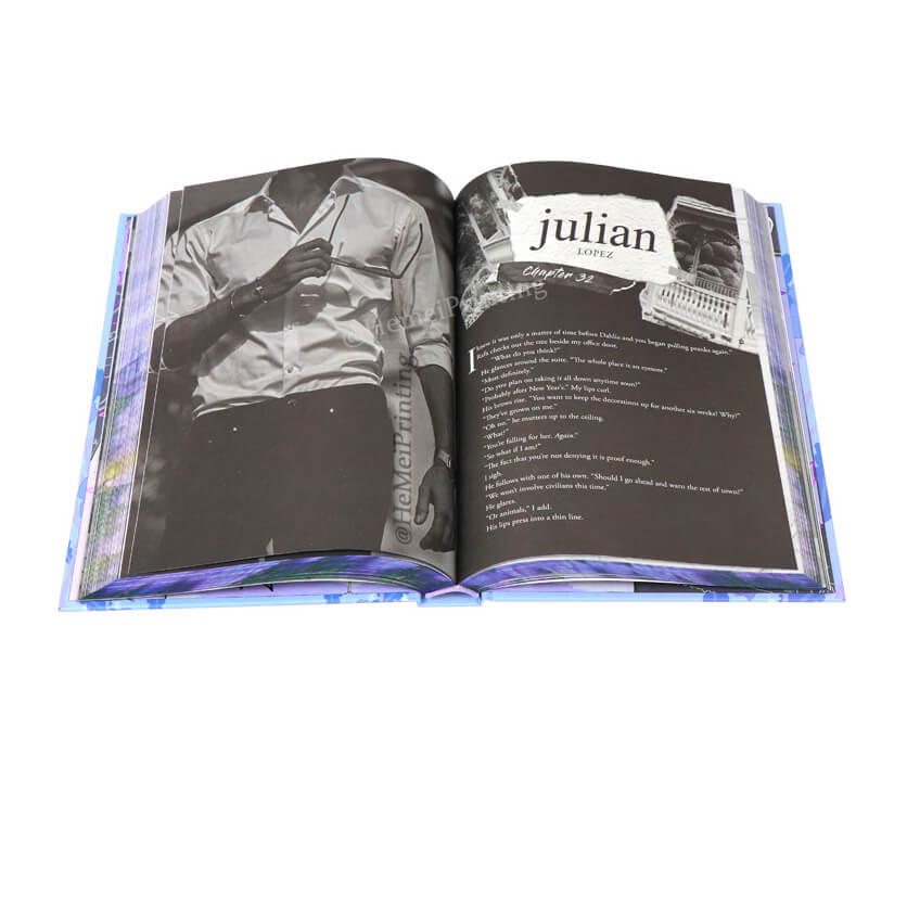 كتاب فاخر بغلاف مقوى، إصدار خاص، مطبوع بحواف زرقاء منقوشة. 7