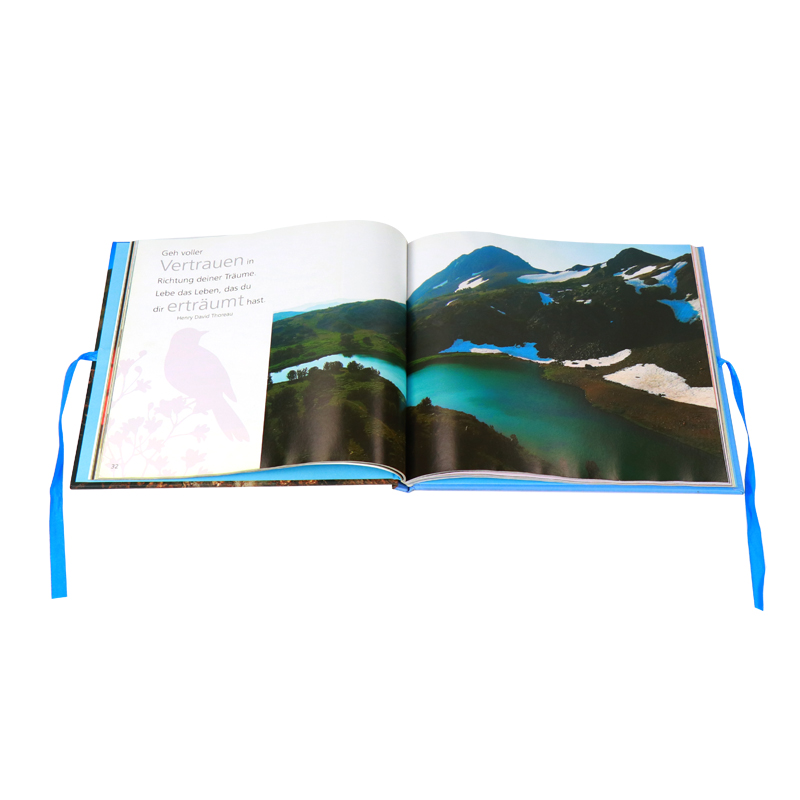 Álbum de fotos encuadernado en tapa dura. Imprime tu propio libro de tapa dura con barniz UV selectivo. 4