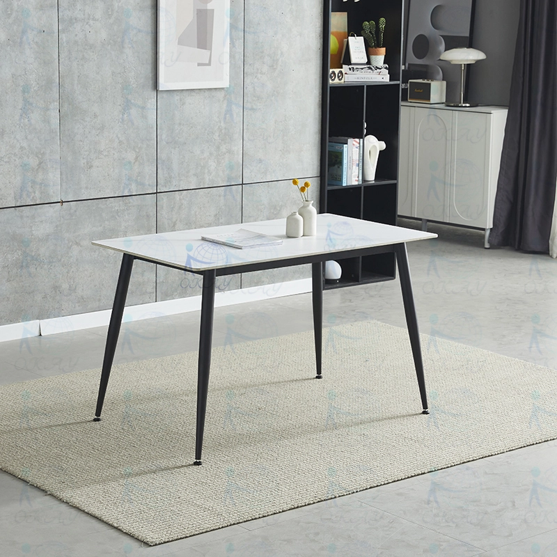 Dalle de roche avec pieds en métal, design moderne et minimaliste 1