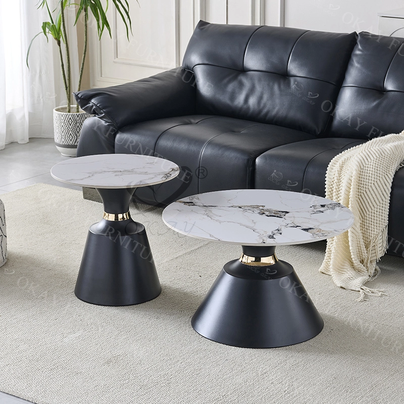 ネスト式コーヒーテーブル2個セット、ホワイト＆ブラックの焼結石天板、マットブラックのテーパーベース（ゴールドアクセント付き）、イタリアンラグジュアリースタイル 1