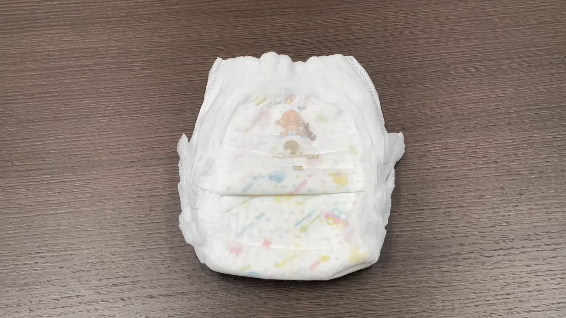 حفاضات أطفال من Softcare قابلة للتنفس بقنوات ثلاثية الأبعاد لمنع التسرب بسعر منخفض، حفاضات أطفال من النوع Q 1