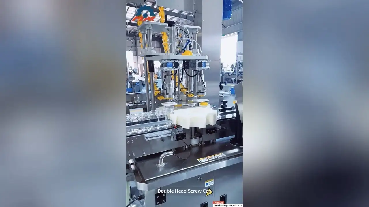 Двойна глава въртяща се автоматична стъклена бутилка машини с захранване с капачка 1