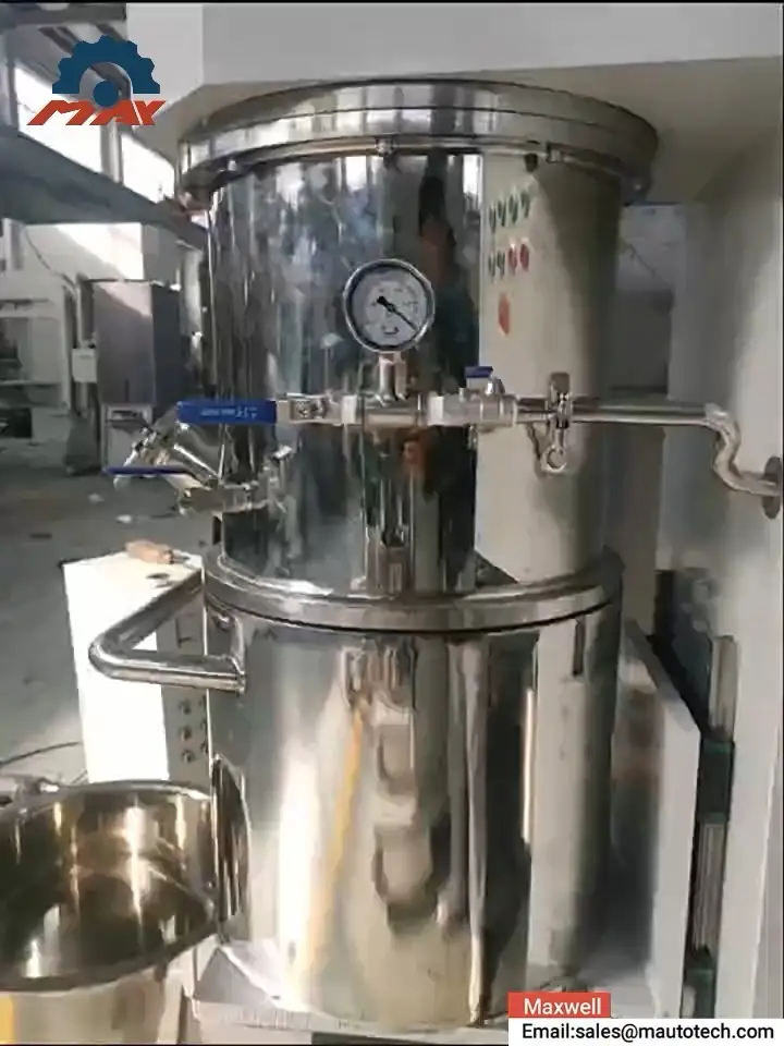 30L 진공 이중 행성 믹서 1