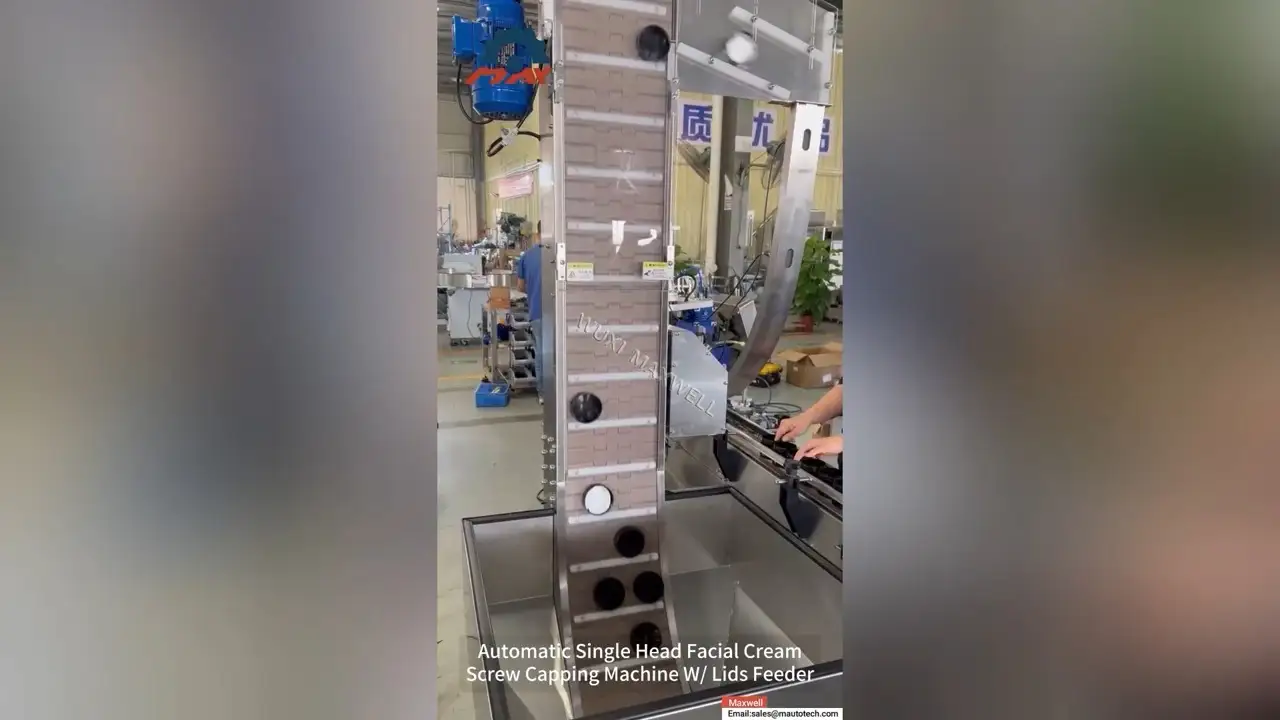 Automatic Single Head Screw Capping Machine for Plastic / Glass Bottles 1