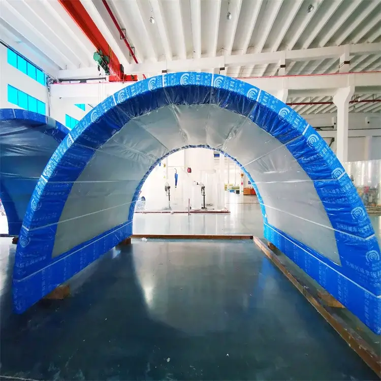 Exploring The Underwater World: The Beauty Of A Tunnel Aquarium 1