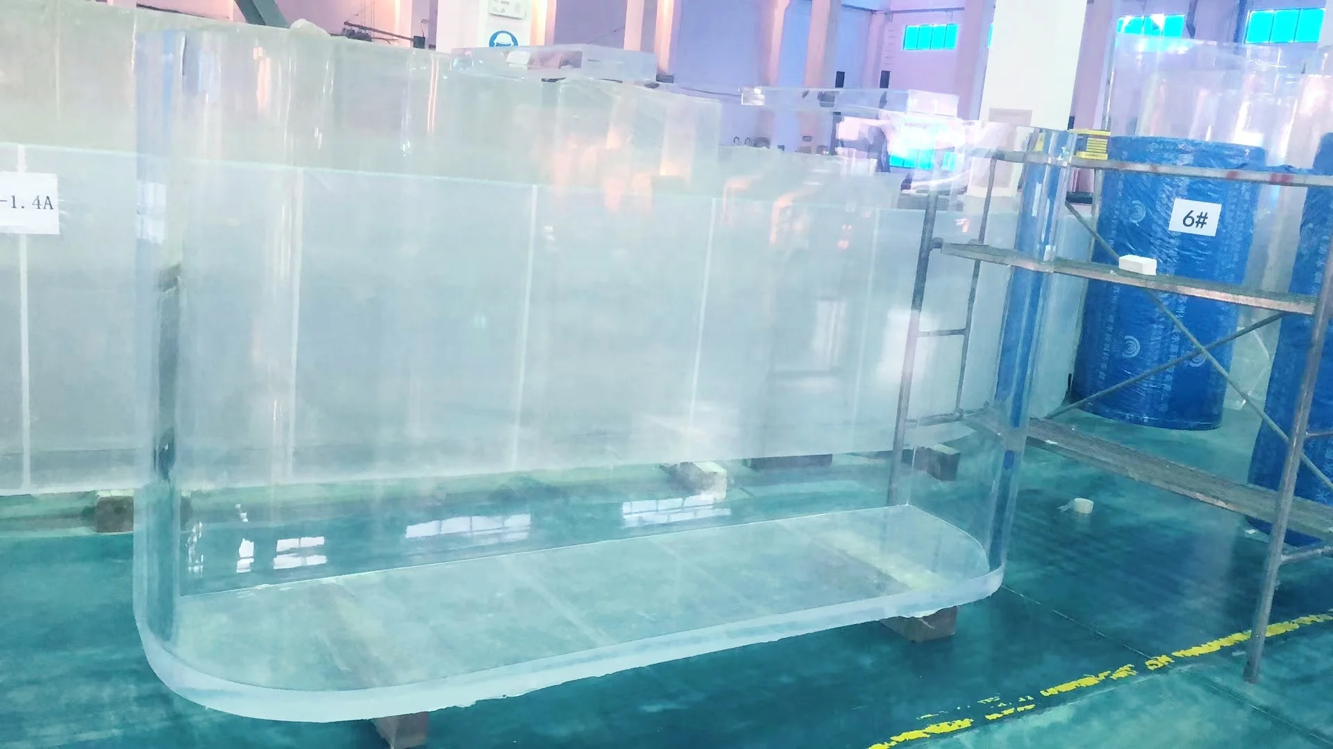 Custom Made Acrylic Aquariums Irregular Aquarium Acrylic Tank Accessories 3