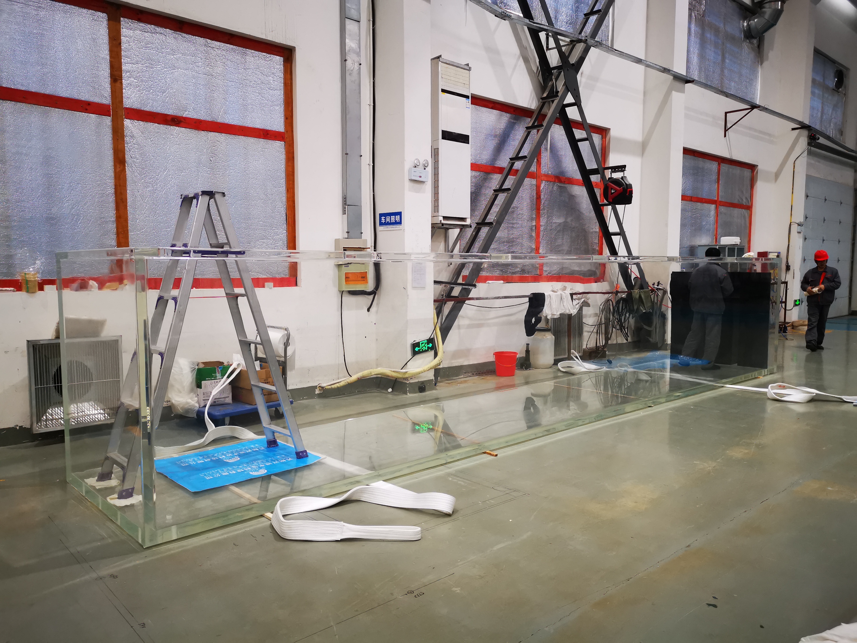 Bể cá acrylic trong suốt hình vuông chất lượng cao 5