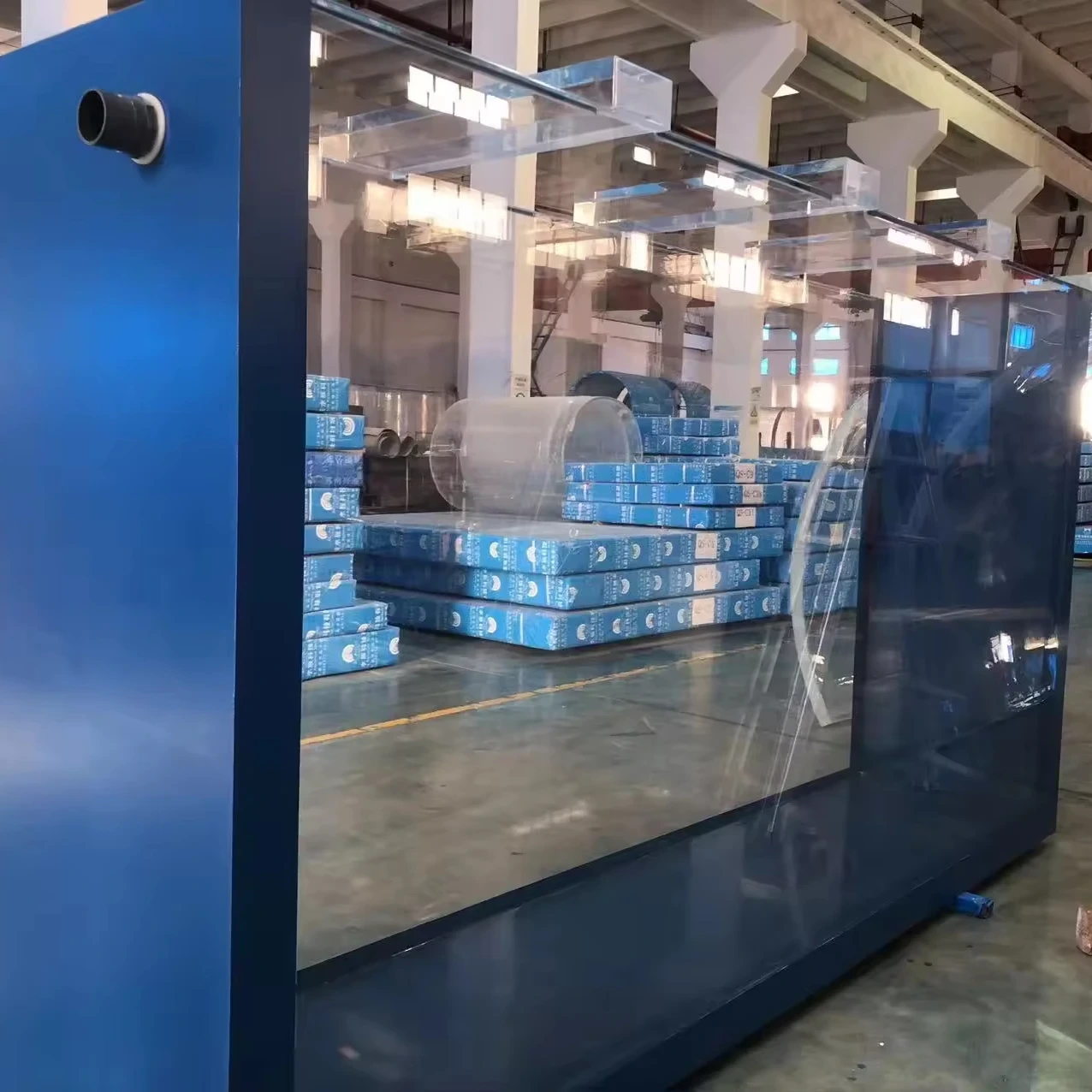 High Quality Square Transparent Acrylic Aquariums Fish Tank 1