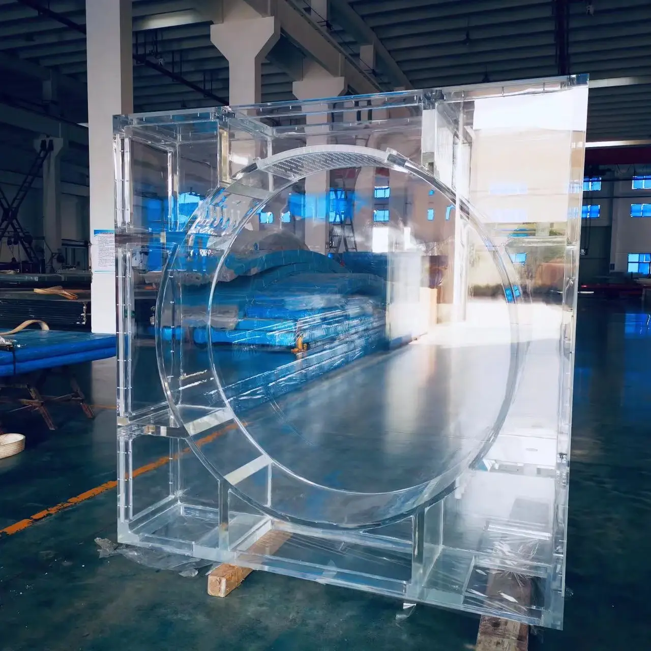 Custom Made Acrylic Fish Tanks GJ350 by Xchacrylic 3