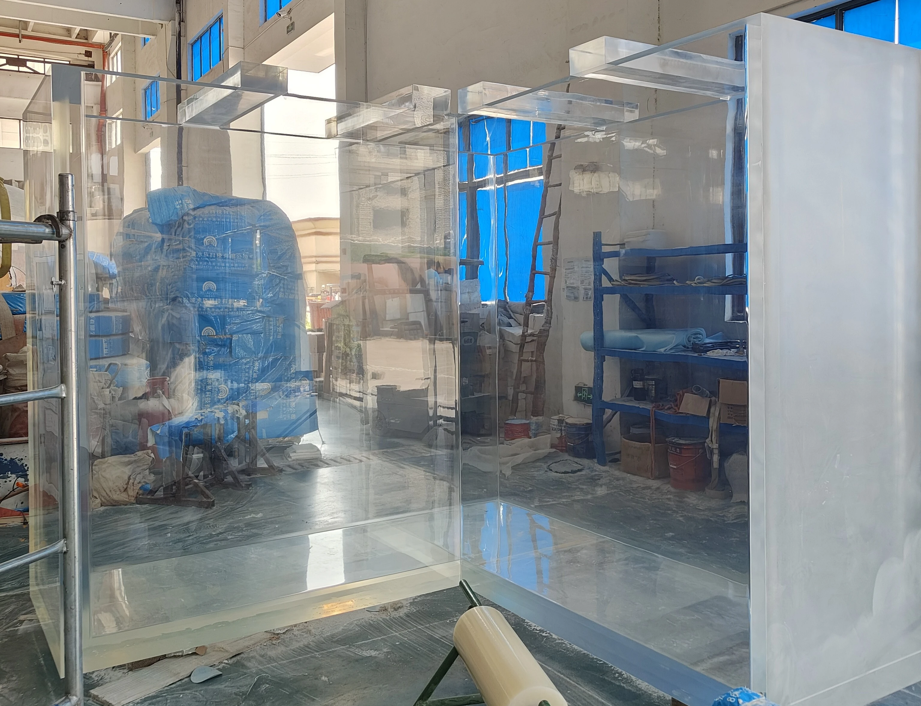 2025 Malaking Acrylic L-Shaped Aquarium 1