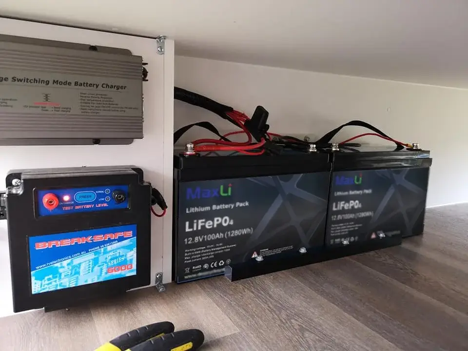 Lithium Battery 329x172x223mm by MaxLi 6