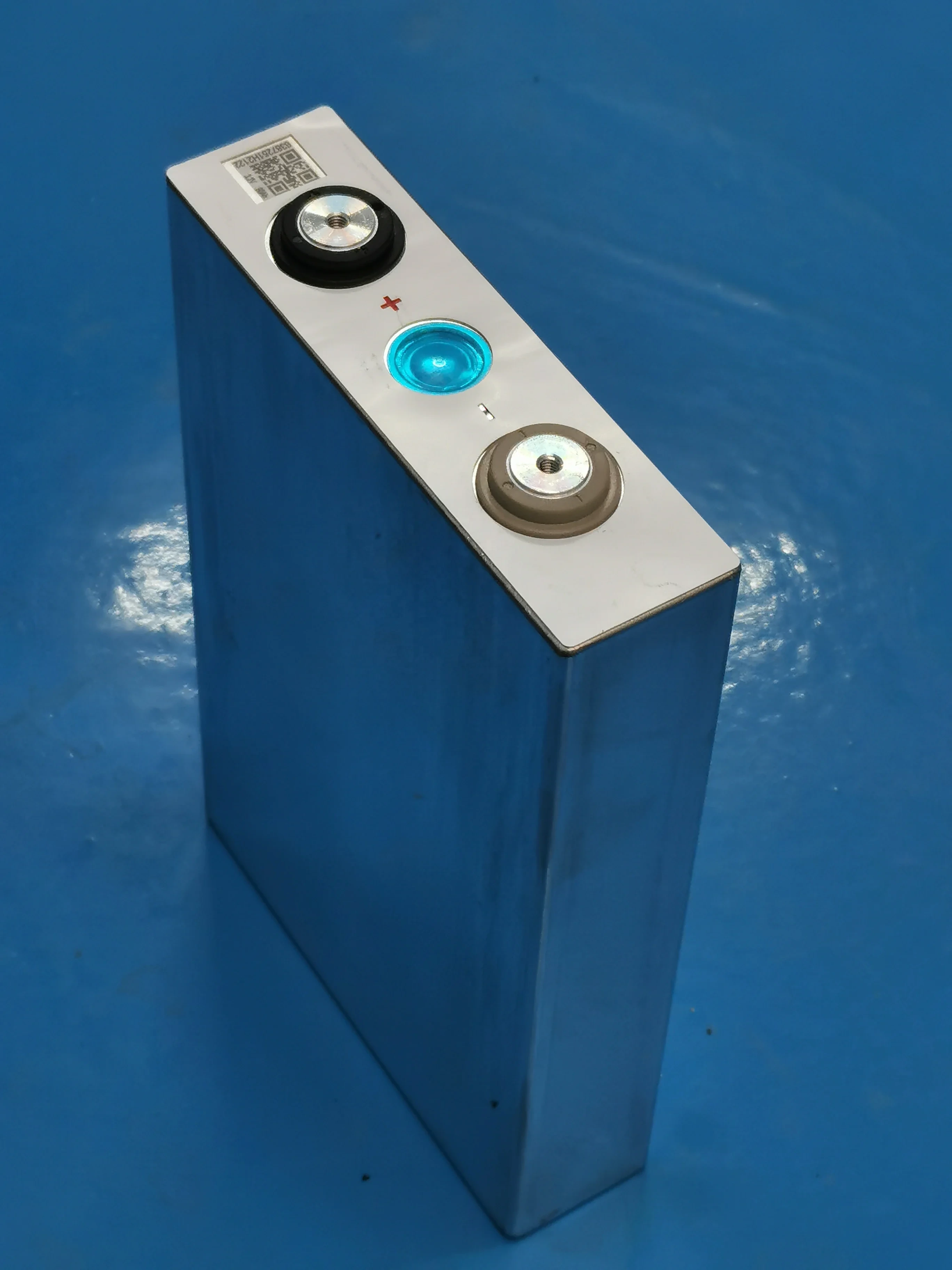 Célula recargable LiFePO4 de 3,2 V y 105 Ah 1