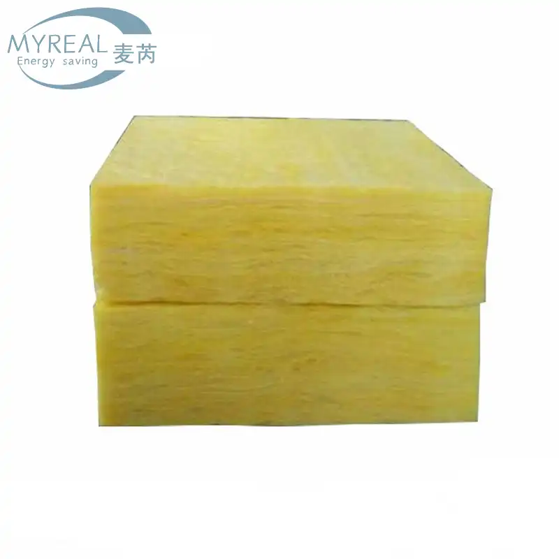 შუშის ბამბის დაფის წინა ხედი, რომელიც აჩვენებს მთლიან გარეგნობას