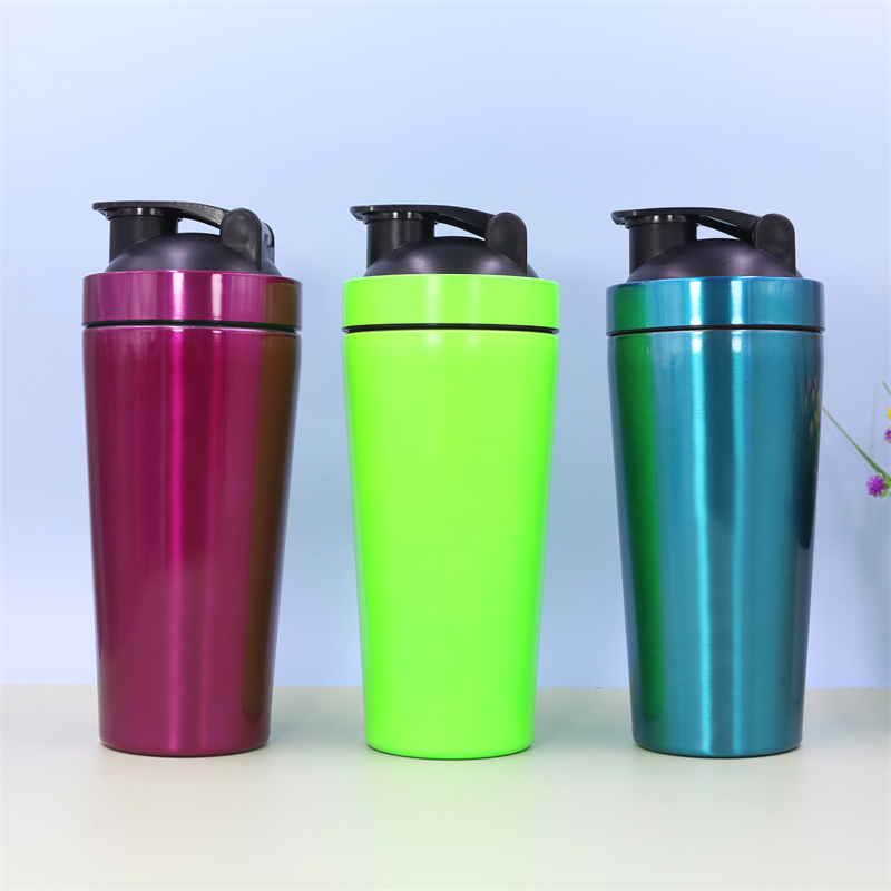 Shaker per proteine ​​da 750 ml in acciaio inox SS304 | Shaker in metallo con coperchio a scatto in PP per frullati proteici (vendita all'ingrosso) 1