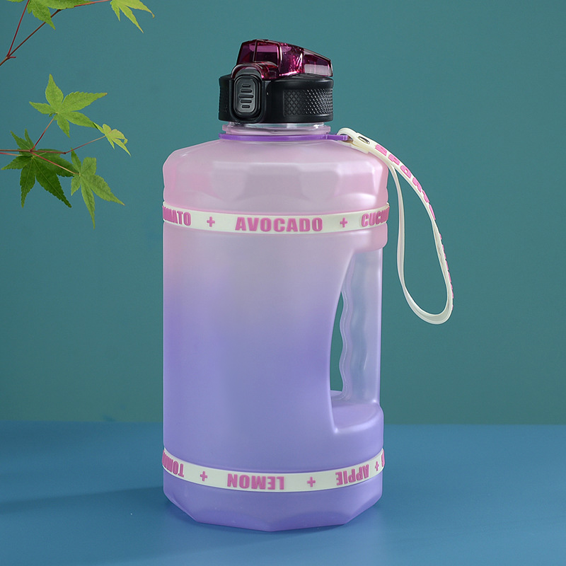 Garrafa de água esportiva grande de 2200ml em Tritan com anéis de silicone e cordão | Garrafa de água grande para academia e atividades ao ar livre, atacado, OEM, ODM 6