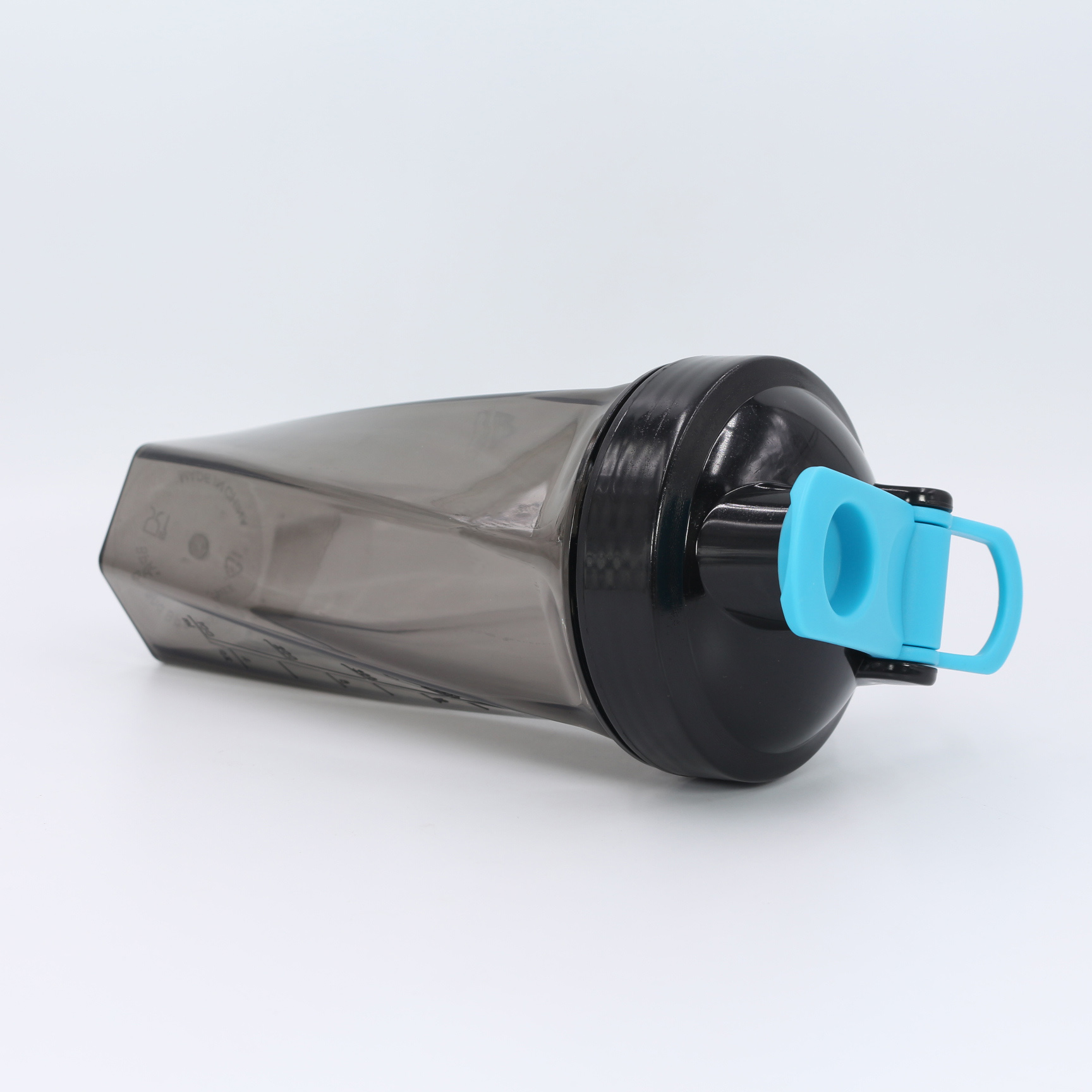700-ml-Tritan-PP-Proteinshaker im neuen Design mit Edelstahl-Mixkugel | Shakerbecher mit individuellem Logo für Fitnessstudios und Proteinpulver 11