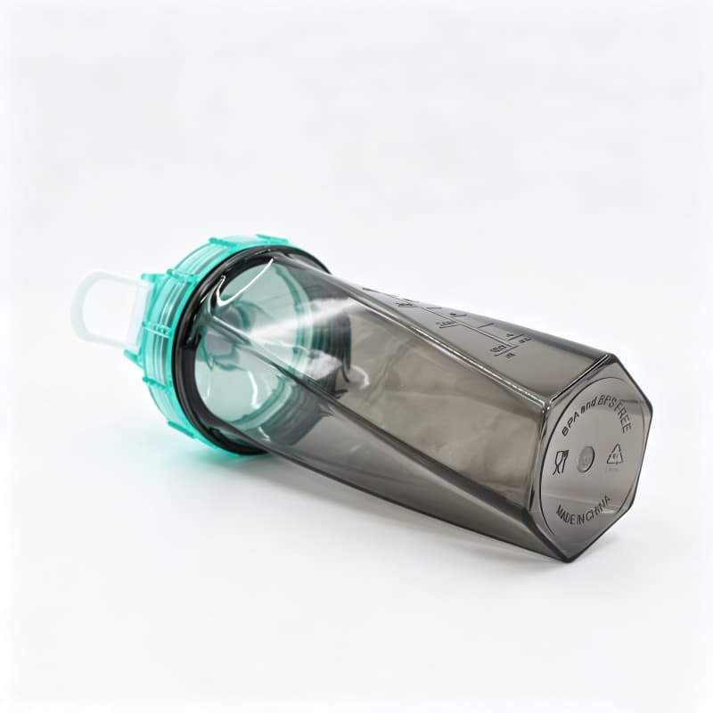 Shaker per proteine ​​da 700 ml di nuovo design con sfera di miscelazione in acciaio inossidabile | Produttore all'ingrosso di shaker per integratori da palestra in Tritan PP 19