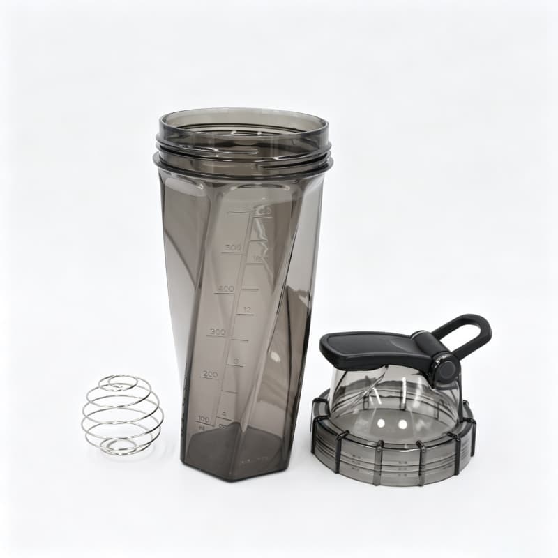 Shaker per proteine ​​da 700 ml di nuovo design con sfera di miscelazione in acciaio inossidabile | Produttore all'ingrosso di shaker per integratori da palestra in Tritan PP 10