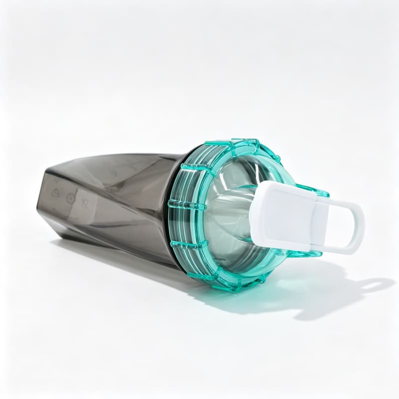 Shaker per proteine ​​da 700 ml di nuovo design con sfera di miscelazione in acciaio inossidabile | Produttore all'ingrosso di shaker per integratori da palestra in Tritan PP 20