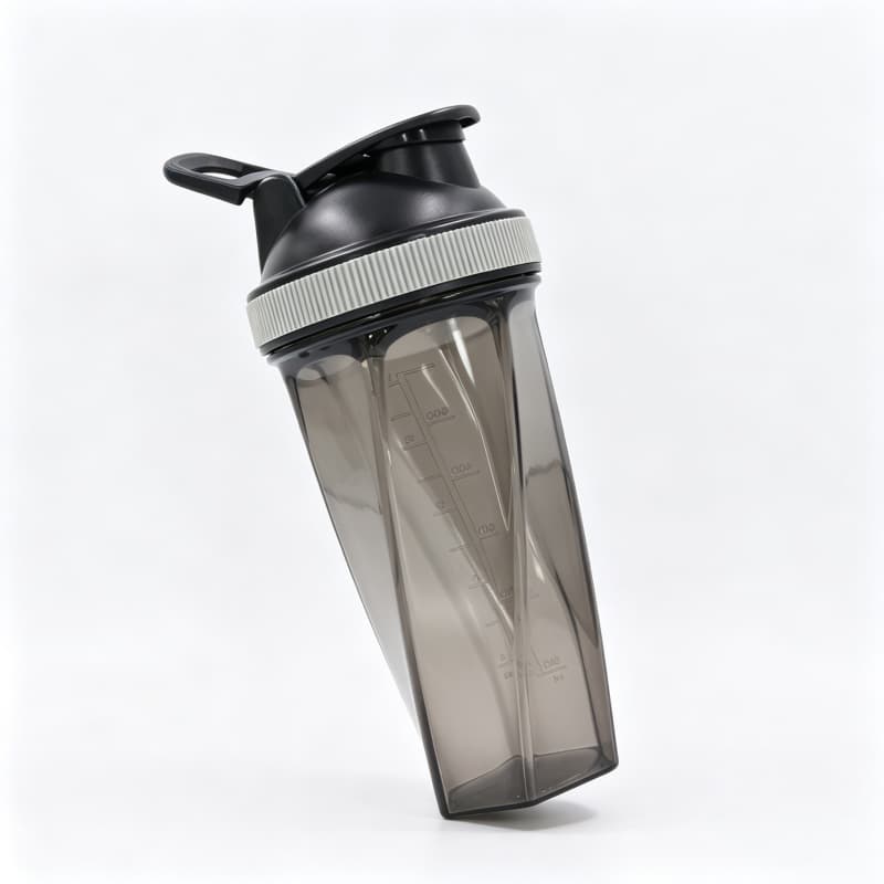 Nuovo shaker per proteine ​​geometrico da 700 ml all'ingrosso | Shaker da palestra in Tritan e PP con sfera miscelatrice in acciaio inossidabile 7