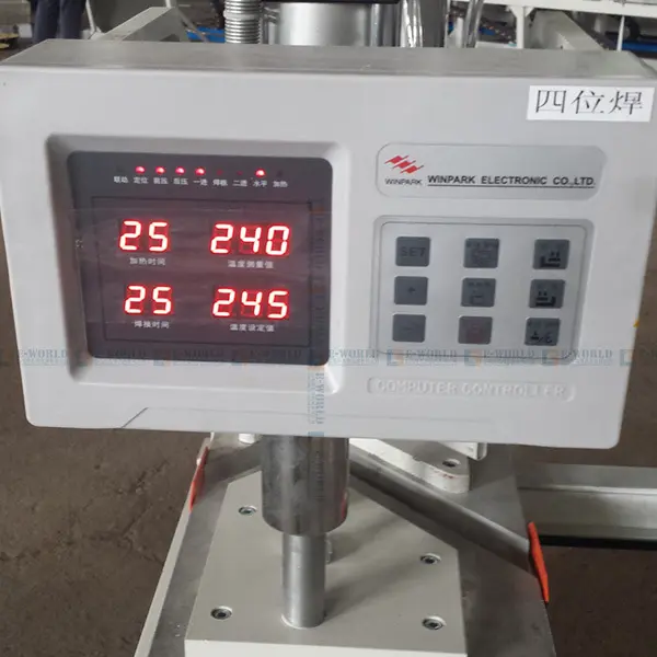 Seamless Upvc Welding Machine One Head Welding Machine One Head Welding Machine for Vinyl Profies Company 3