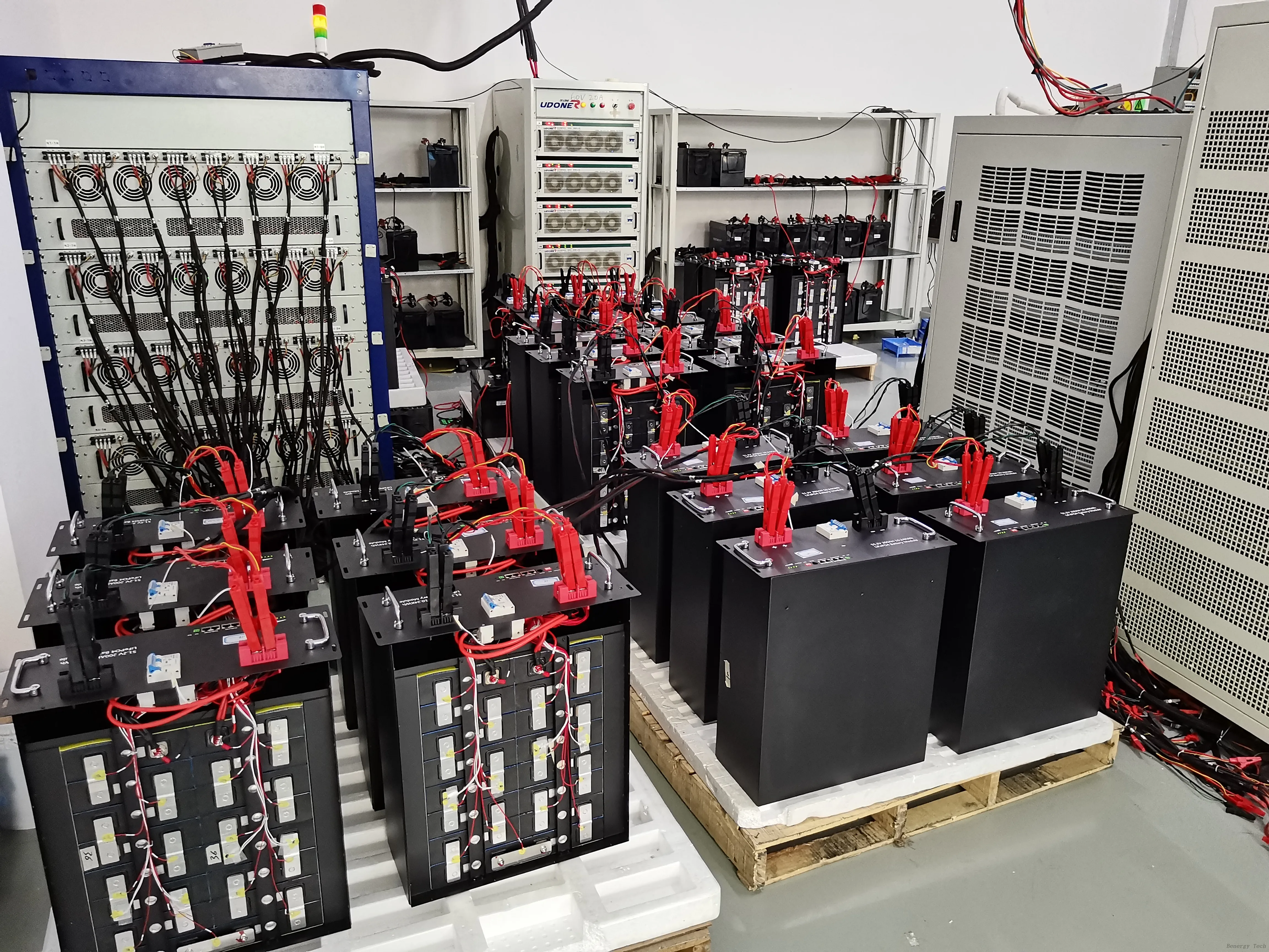 Proveedor de baterías de almacenamiento de energía BSM-48100AHP - - Benergy 3