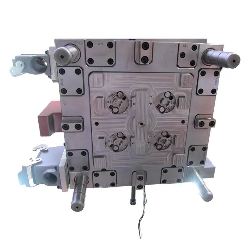 Difference in Material Compatibility for Injection Molds 1