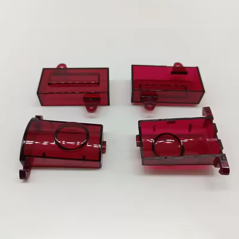 Fabricación de productos moldeados de plástico personalizados. 2
