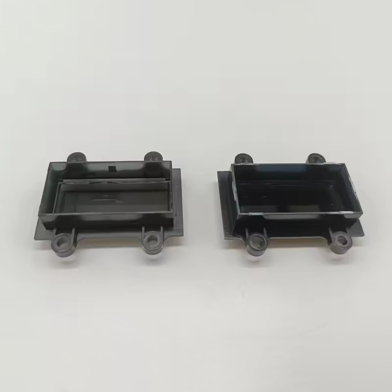 Fabricación de productos moldeados de plástico personalizados. 3