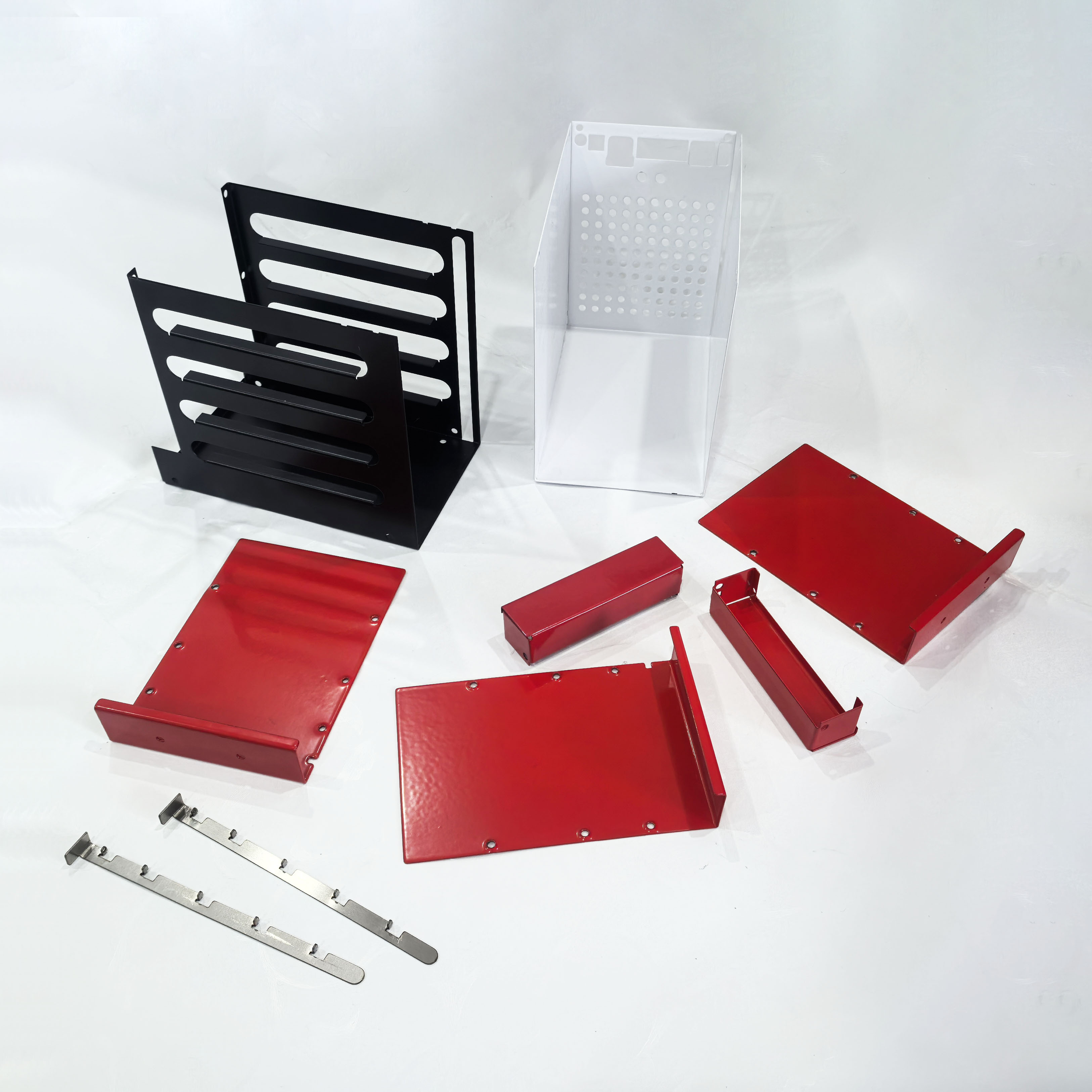 Caja de almacenamiento de batería externa de chapa metálica personalizada: fabricación en acero inoxidable y aluminio para una organización óptima. 2