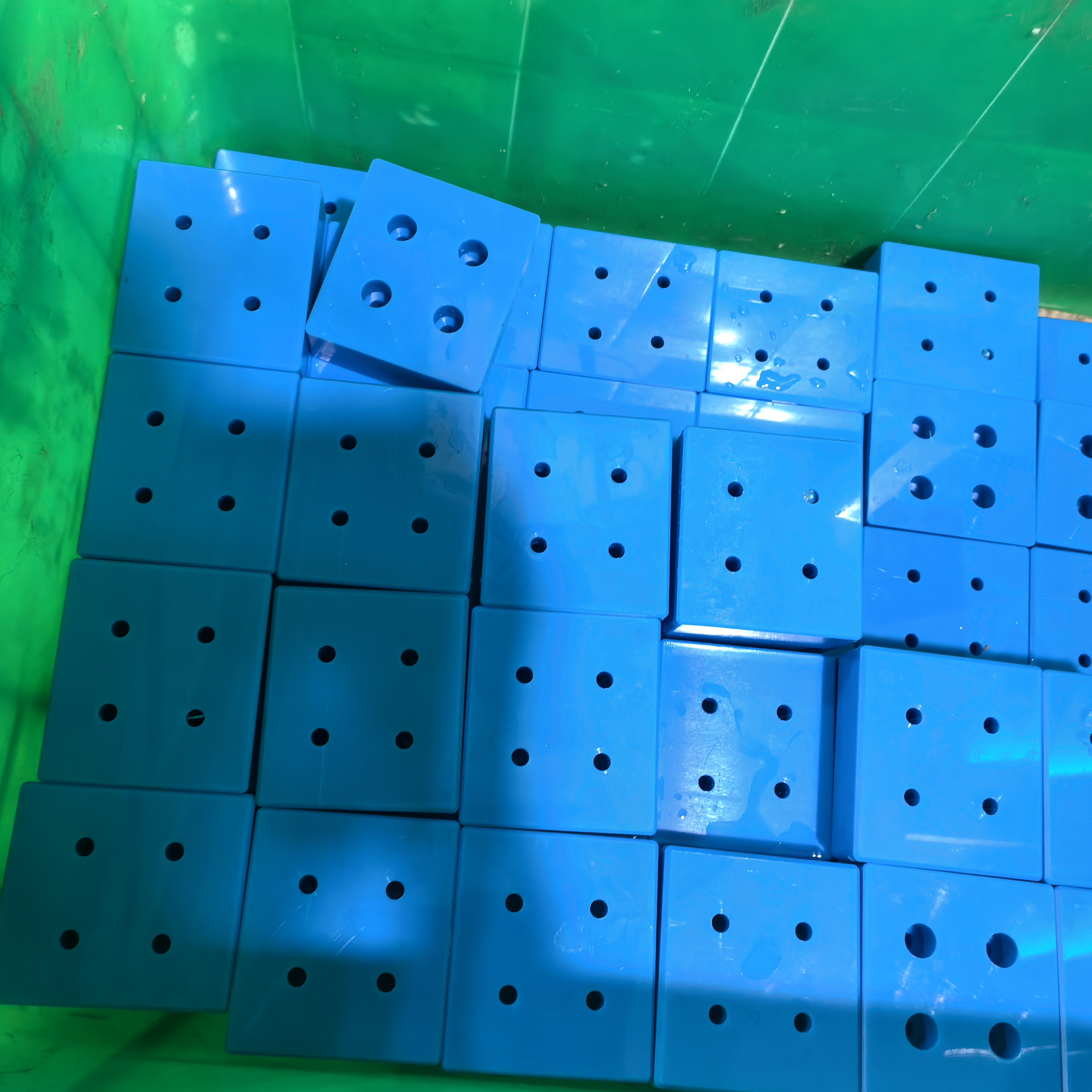 さまざまな色のOEM精度CNC機械加工プラスチック部品の品揃え