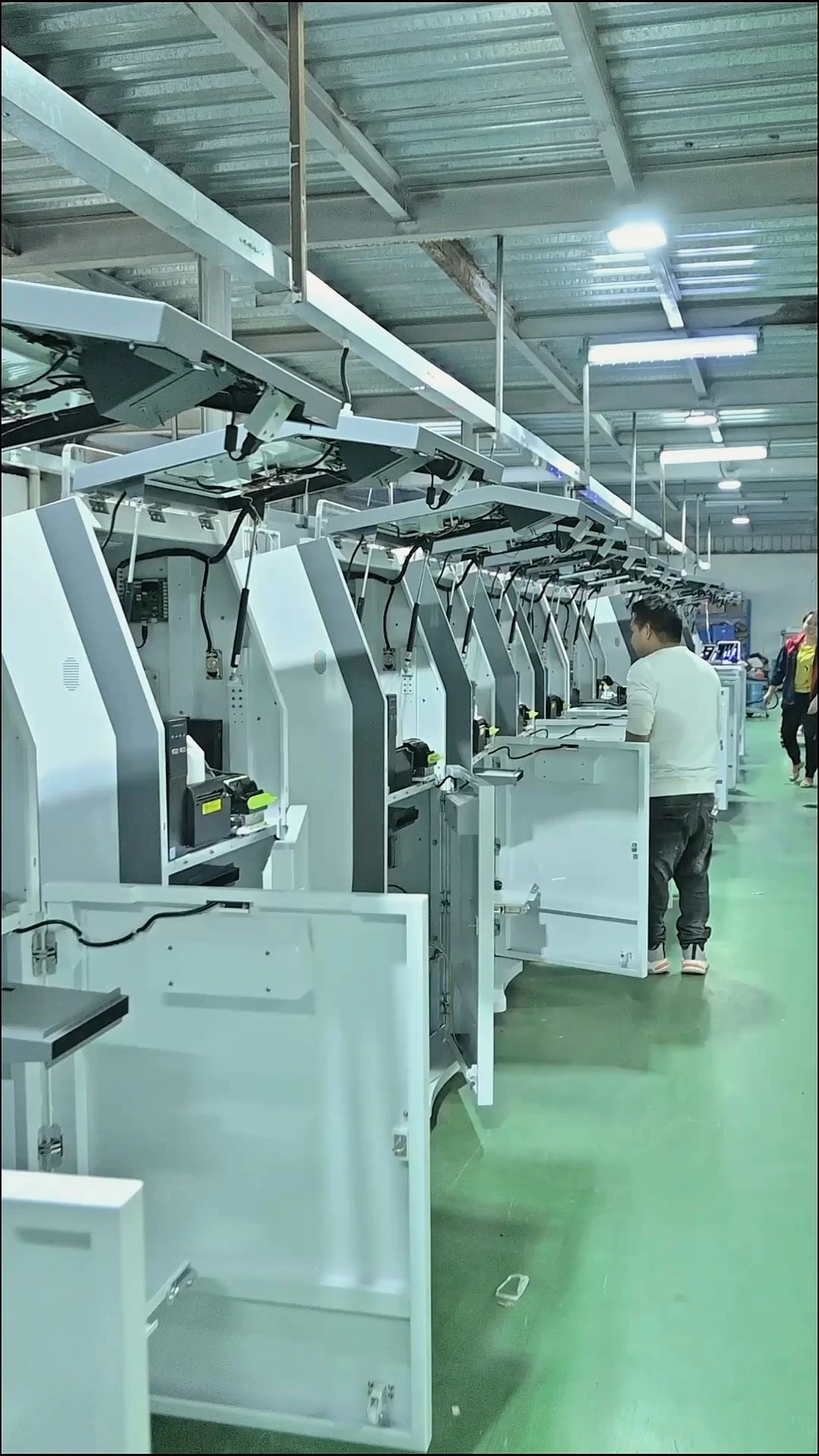 醫院自助付款亭用於資訊查詢 1