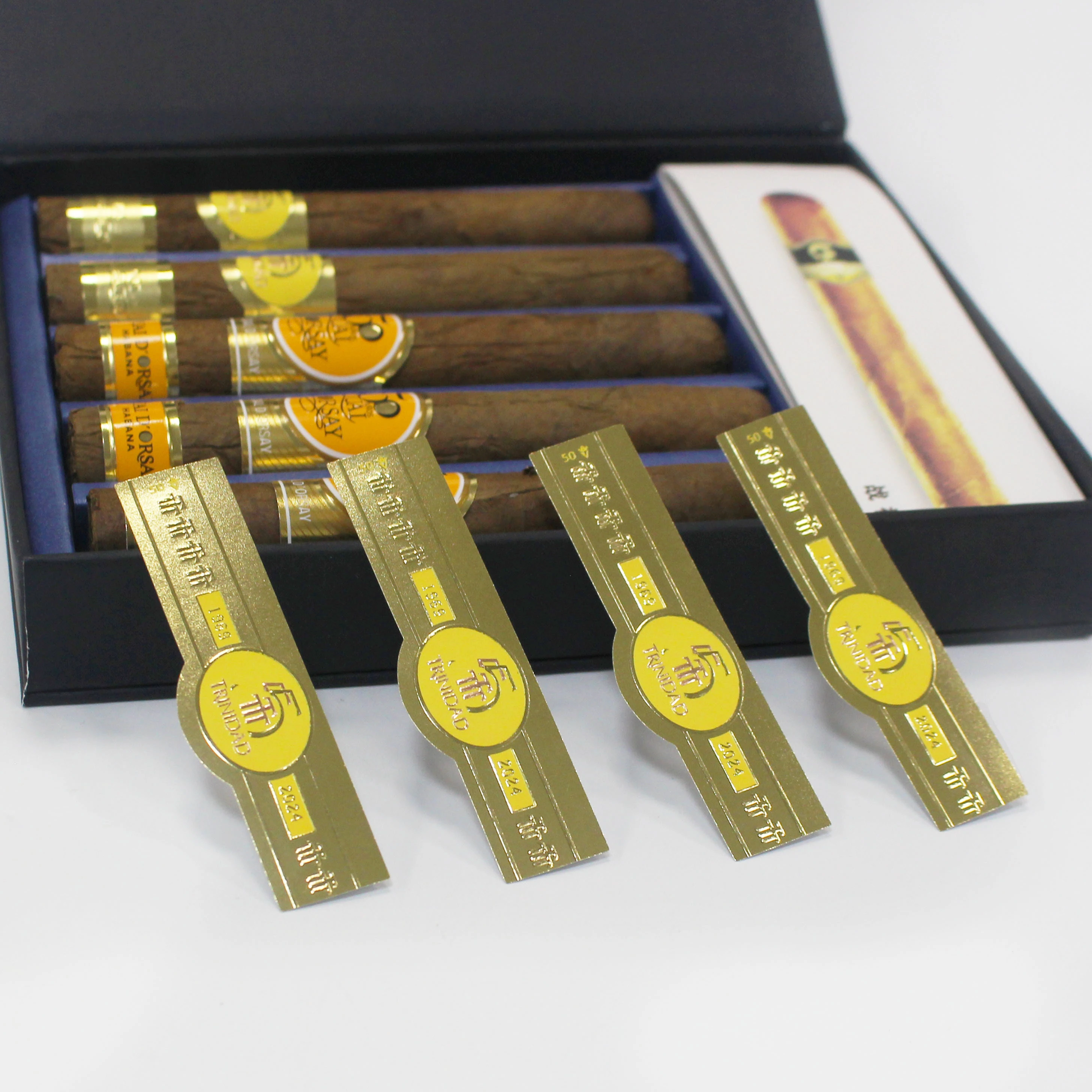 Etiqueta de cigarro doble de cobre de 128 g con impresionante impresión y relieve en oro rosa 1