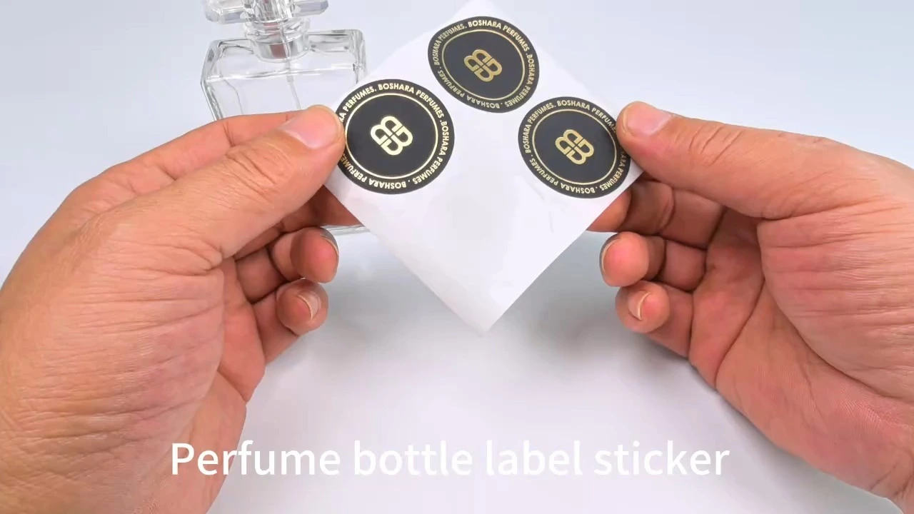 Carte di cartone adesivo personalizzato, processo di stampaggio dell'oro delle etichette di profumo personalizzate etichetta personalizzata personalizzata per bottiglia di profumo/fragranza con logo di marca 1