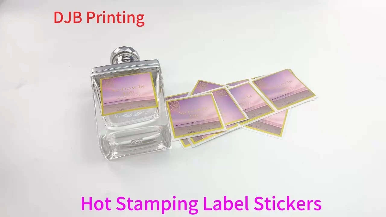 Adesivi di etichetta di profumo personalizzati realizzati in carta sintetica, varnishing opaco, processo di timbing a caldo etichetta personalizzata per bottiglie di profumo con adesivi a logo del marchio, etichette di timbrai a caldo oro autoadesivo 1