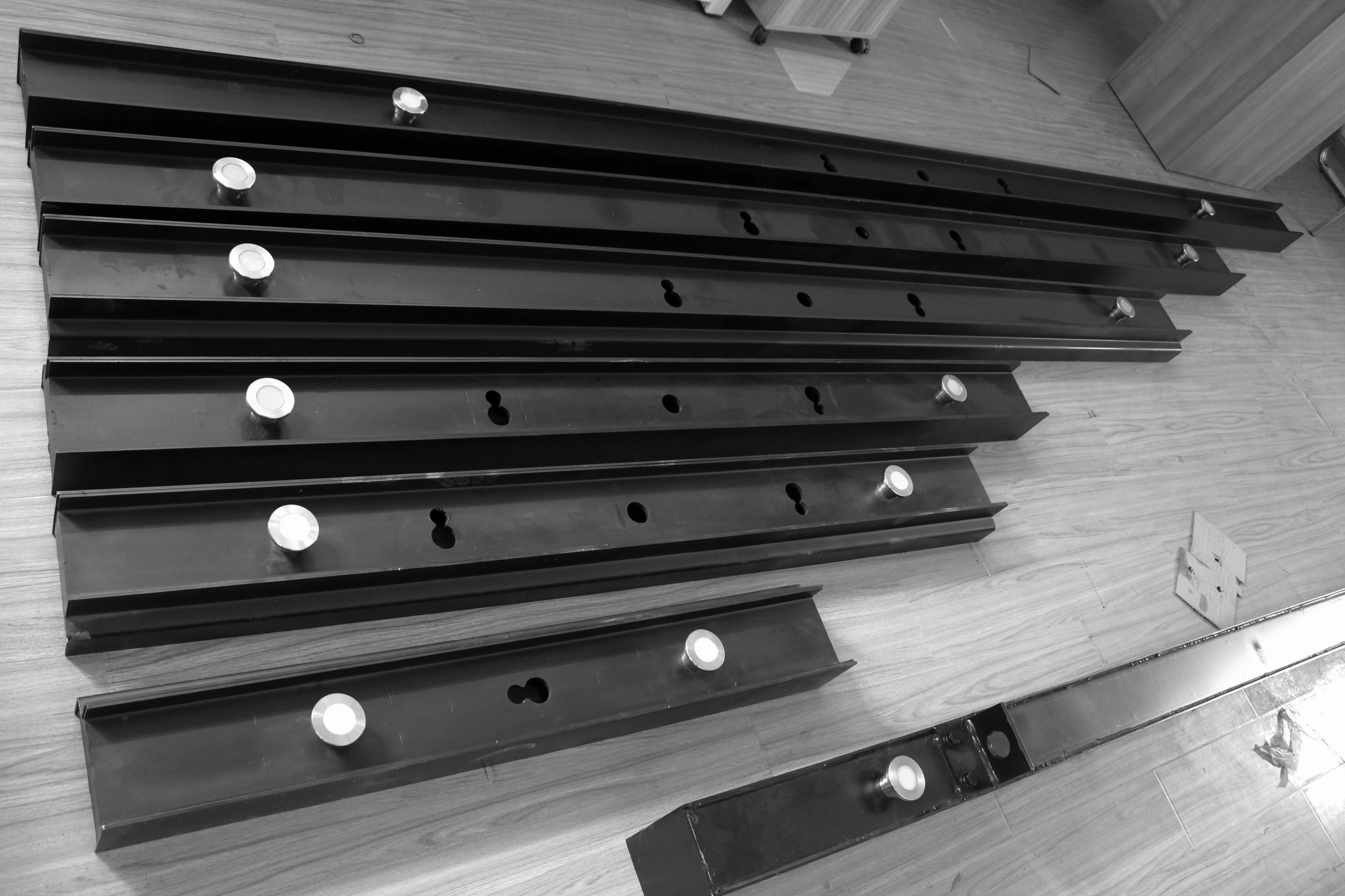 Magnetisches Schalungssystem für Betonfertigteile. Fertige Formen 6