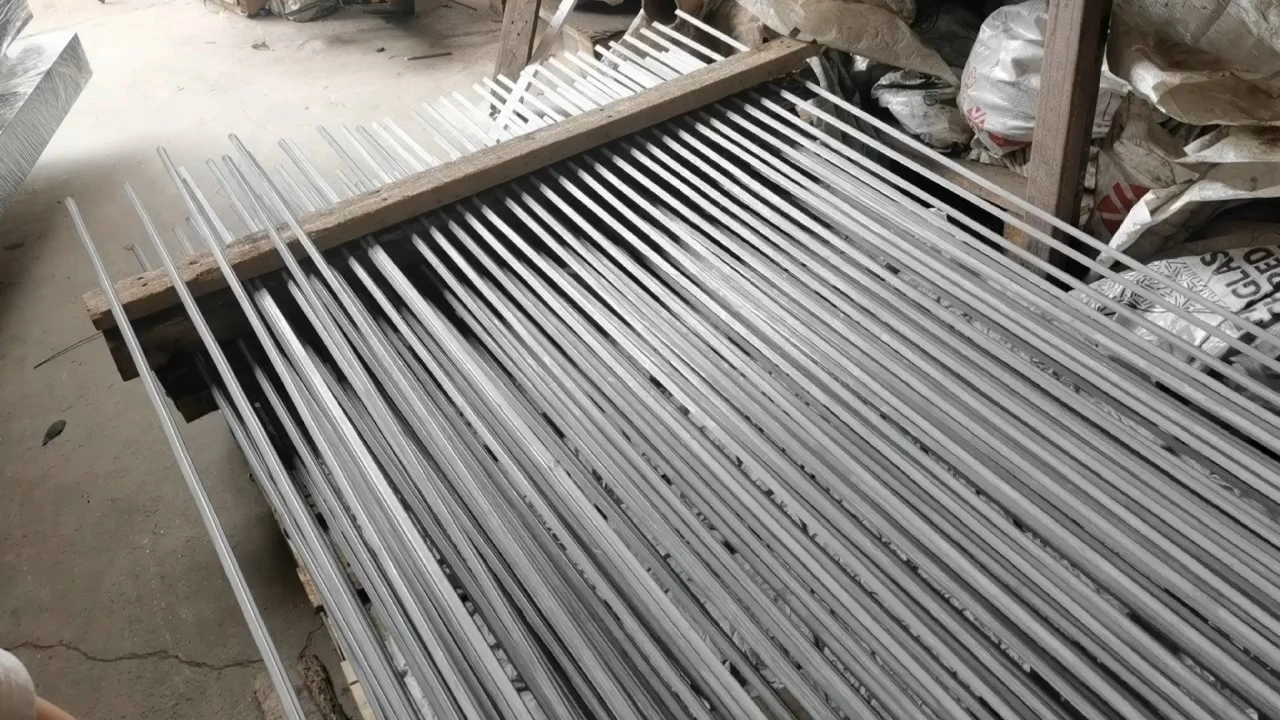 Akcesoria prefabrykowane Trójkątna stal magnetyczna do prefabrykowanych szalunków 1
