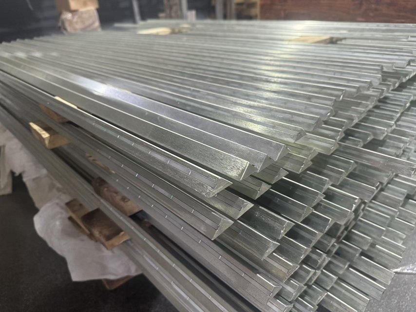 Magnetischer Fasenstreifen aus verzinktem Stahl 3