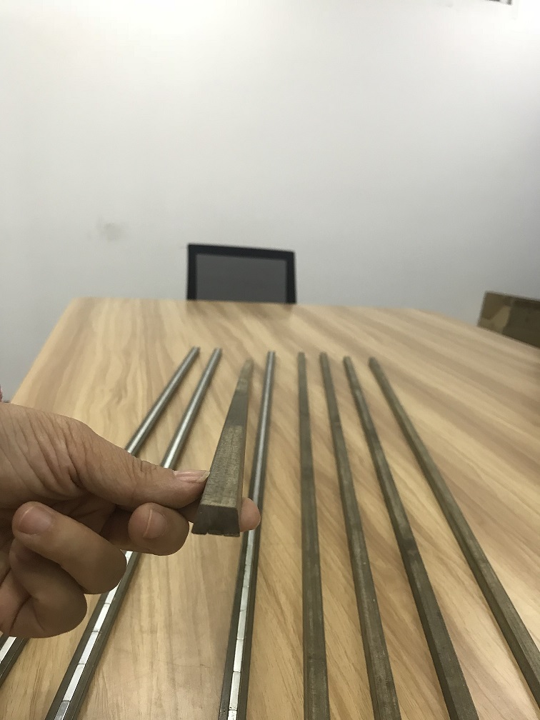 Trapezförmiger magnetischer Fasenstreifen aus Stahl 3