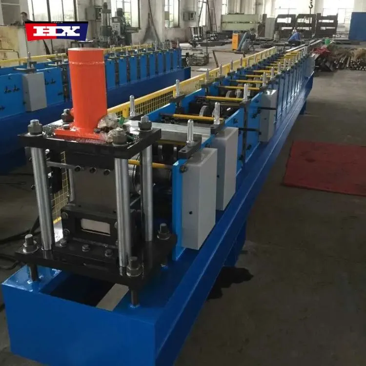 Máquina perfiladora de vigas para estantes de alta velocidad en venta 1