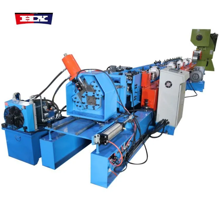 Máquina formadora de rollos de estanterías verticales de acero totalmente automática 1