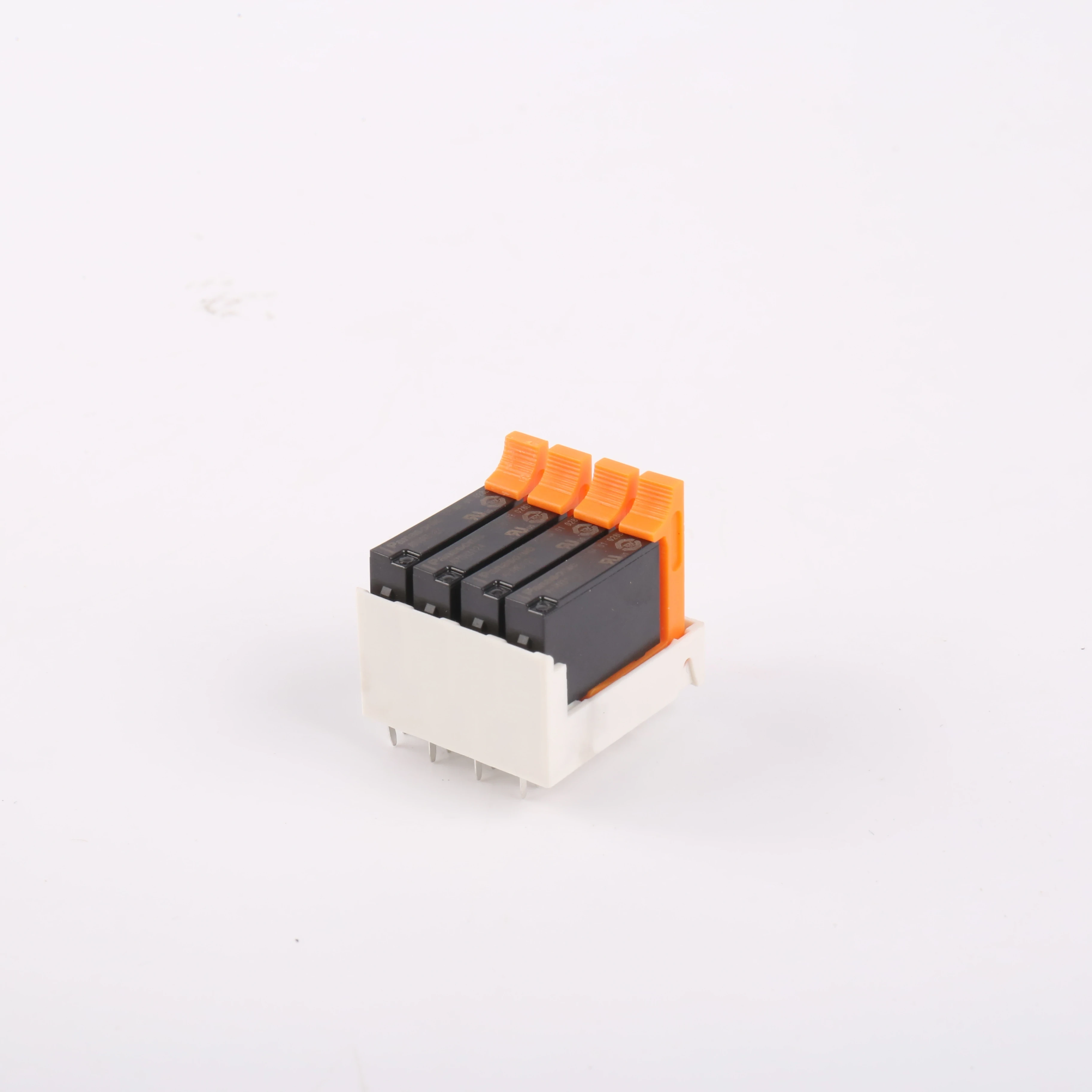 Ry4n-1a-s Factory Direct 8a 300vac 3500v/s Electromagnetic Relay General Purpose Miniature 1